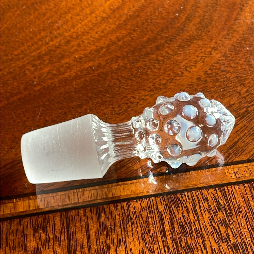 Fenton French Opalescent Hobnail Cruet - Picture 4 of 10